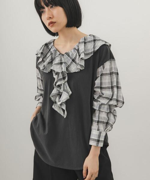 KBF(ケイビーエフ)の「チェックフリルドッキングトップス(Tシャツ/カットソー・レディース・オートミール/チャコールグレー/ベージュ・ONE)」の4枚目の写真