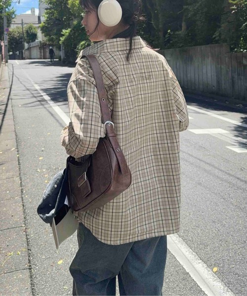 AS KNOW AS plus(アズノゥアズプラス)の「☆ポケット付きビッグサイズシャツ【UNISEX ITEM】(シャツ/ブラウス・レディース・ベージュ系/ブラック系/ブルー系・FREE)」の8枚目の写真