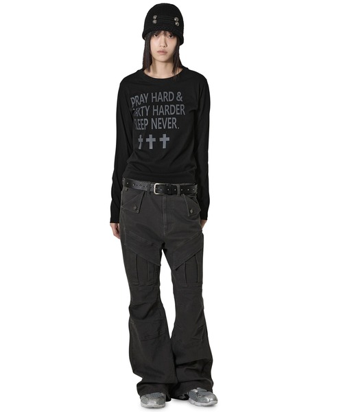 Openyard(オープンヤード)の「『Openyard/オープンヤード』PRAY HARD LONG SLEEVE TEE/プレイハード長袖Tシャツ(Tシャツ/カットソー・レディース・ホワイト/ブラック・L/M/S)」の3枚目の写真