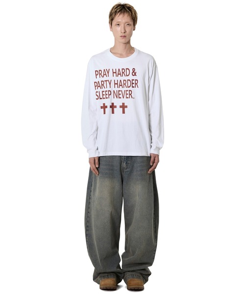 Openyard(オープンヤード)の「『Openyard/オープンヤード』PRAY HARD LONG SLEEVE TEE/プレイハード長袖Tシャツ(Tシャツ/カットソー・レディース・ホワイト/ブラック・L/M/S)」の8枚目の写真