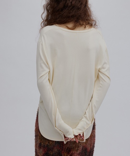 Ameri（アメリ）の「RELAX CUT TOP WITH 2WAY BARE TOP（Tシャツ/カットソー・レディース・アイボリー/スミクロ/ライトブルー・FREE）」の22枚目の写真