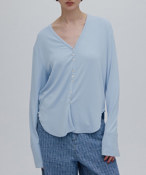 Ameri（アメリ）の「RELAX CUT TOP WITH 2WAY BARE TOP（Tシャツ/カットソー・レディース・アイボリー/スミクロ/ライトブルー・FREE）」の16枚目の写真