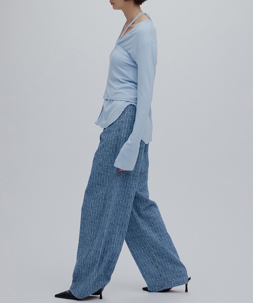 Ameri（アメリ）の「RELAX CUT TOP WITH 2WAY BARE TOP（Tシャツ/カットソー・レディース・アイボリー/スミクロ/ライトブルー・FREE）」の19枚目の写真