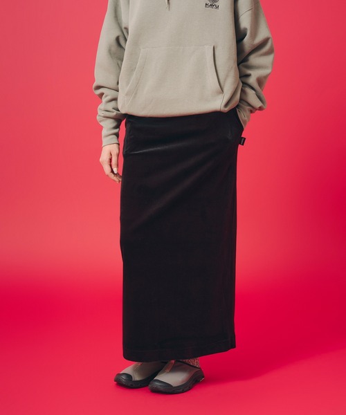 KAVU(カブー)の「KAVU/カブー Velor Skirt/ベロアスカート(スカート・レディース・ブラック/グレー・MEDIUM)」の2枚目の写真