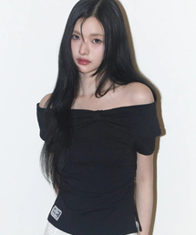 ILLIGO｜イリゴのTシャツ/カットソー（オフショルダー）通販 - ZOZOTOWN
