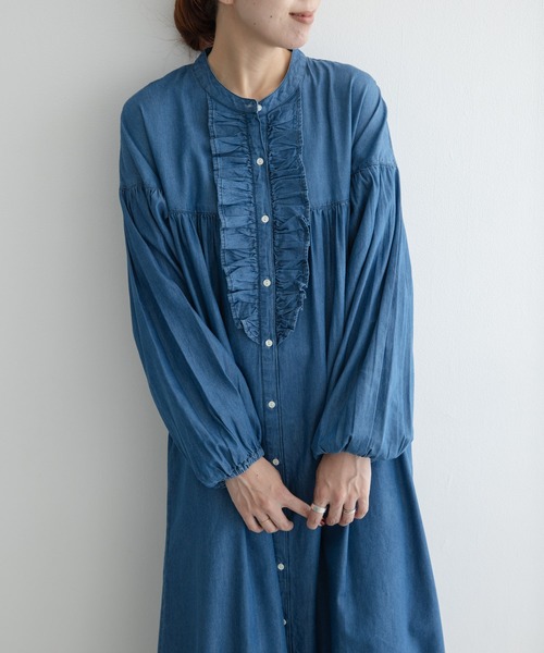 URBAN RESEARCH Sonny Label(アーバンリサーチサニーレーベル)の「デニムフリルワンピース(ワンピース・レディース・インディゴブルー/ライトインディゴブルー・FREE)」の5枚目の写真