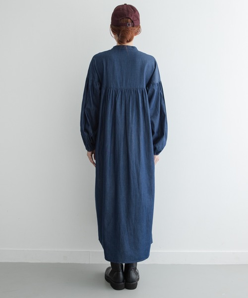 URBAN RESEARCH Sonny Label(アーバンリサーチサニーレーベル)の「デニムフリルワンピース(ワンピース・レディース・インディゴブルー/ライトインディゴブルー・FREE)」の19枚目の写真