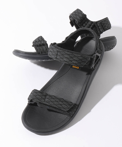Teva(テバ)の「TEVA(テバ) / ストラップサンダル TERRA-FLOAT UNIVERSAL / 1009812(サンダル・メンズ・ブラック/チャコールグレー・10/8/9/ 9)」の2枚目の写真