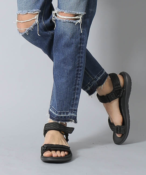 Teva(テバ)の「TEVA(テバ) / ストラップサンダル TERRA-FLOAT UNIVERSAL / 1009812(サンダル・メンズ・ブラック/チャコールグレー・10/8/9/ 9)」の4枚目の写真