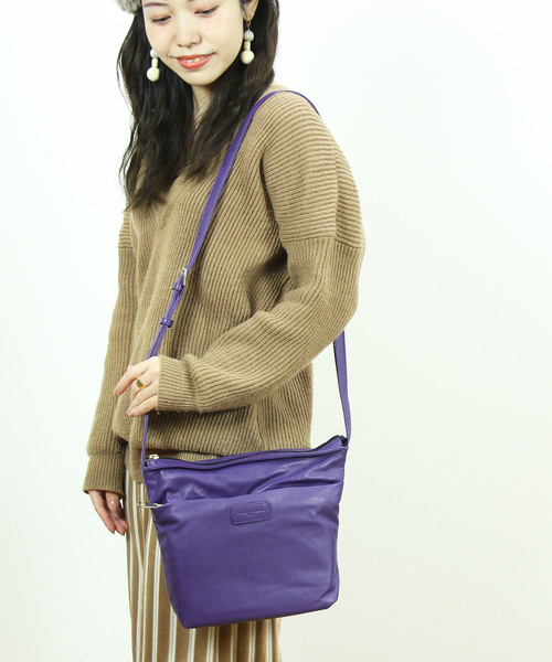 tsumori chisato CARRY(ツモリチサトキャリー)の「ライトラム ショルダーバッグ(ショルダーバッグ・レディース・ホワイト/レッド/パープル/ブラック/ピンク/ラベンダー/ブラウン系その他/グリーン・FREE)」の5枚目の写真