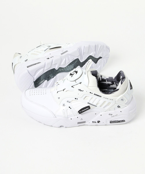PUMA × GRAPHERSROCK（プーマ × グラファーズロック）の「DISC BLAZE LEATHER BY GR（スニーカー・メンズ・ホワイト/グレー・22.5cm/23.0cm/23.5cm/24.0cm/24.5cm/25.0cm/25.5cm/26.0cm/26.5cm/27.0cm/27.5cm/28.0cm/28.5cm/31cm/30.0cm/29.0cm）」の3枚目の写真