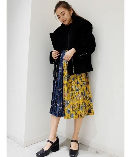 EVRIS（エヴリス）の「プリーツFLOWERコンビミディースカート（スカート・レディース・ネイビー/ボルドー/マスタード・FREE）」の14枚目の写真