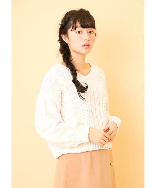 OLIVE des OLIVE(オリーブデオリーブ)の「ベロアモールプルオーバー(ニット/セーター・レディース・オフホワイト/ピンク/グリーン/ラベンダー・FREE)」の2枚目の写真