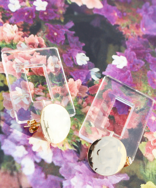 Monocoro toppi（モノコロトッピ）の「スクエアビッグピアス（ピアス（両耳用）・レディース・ブラウン/グリーン/ピンク/クリア・フリー）」の6枚目の写真