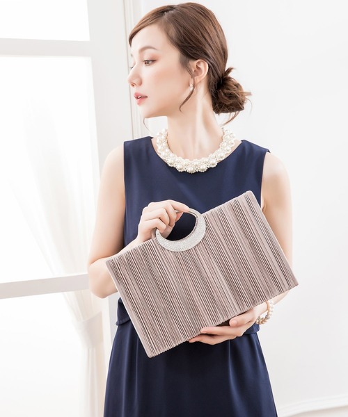 DRESS STAR(ドレス スター)の「ビジューラディアルサテンプリーツパーティークラッチバッグ(クラッチバッグ・レディース・ブラック/ダークブラウン/シャンパン/シルバー・フリー)」の12枚目の写真