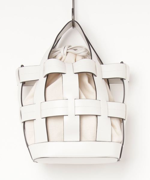 TODAYFUL（トゥデイフル）の「フェイクレザーバスケットバッグ（ハンドバッグ・レディース・ホワイト/モカ・FREE）」の3枚目の写真