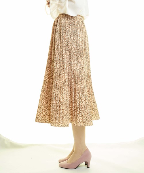 おしゃれスタ(オシャレスタ)の「プチフラワー柄 プリーツギャザーSK(LC)(スカート・レディース・ベージュ/ブラック・FREE)」の7枚目の写真
