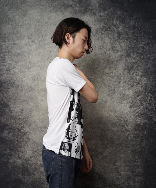 おしゃれスタ(オシャレスタ)の「モノトーンガールズフォトプリントクルーネックTシャツ(KU)(Tシャツ/カットソー・メンズ・ホワイト/ブラック・M/L)」の5枚目の写真