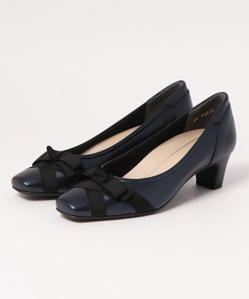 Riz raffinee（リズラフィーネ）の「【3E】グログランリボンパンプス（パンプス・レディース・ブラック/トリコロール/ネイビー×ホワイト/ブラック系その他6/ピンク×イエロー/ベージュ/アクア/ダークベージュ/ベージュ系その他7/グレー系その他5/デザートカモ・22.5cm/23cm/23.5cm/24cm/24.5cm/22cm/22.5㎝/24㎝/23㎝/24.5㎝/23.5㎝/25cm）」の8枚目の写真