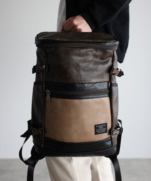 GUSCIO UOMO(グッシオ ウォーモ)の「【グッシオ ウォーモ】 BOX型 縦型リュックサック(バックパック/リュック・レディース・ブラック/ネイビー/カーキ/ブラウン・FREE)」の4枚目の写真