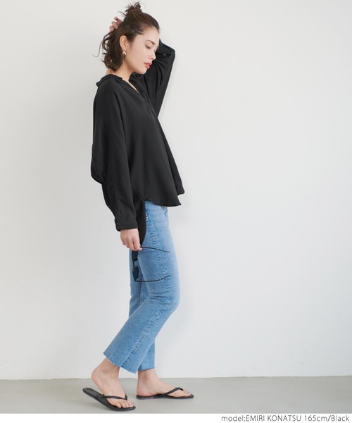 coca(coca)(コカ)の「ドルマンスタンドカラーシャツ(シャツ/ブラウス・レディース・ホワイト/ブラック・ONE SIZE)」の11枚目の写真