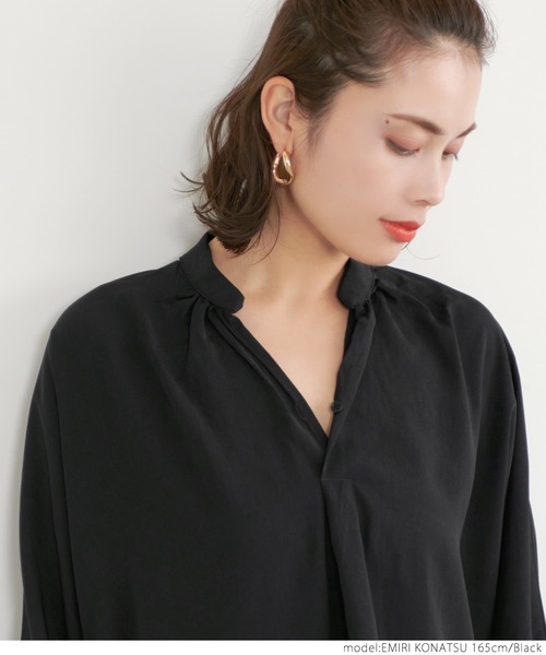 coca(coca)(コカ)の「ドルマンスタンドカラーシャツ(シャツ/ブラウス・レディース・ホワイト/ブラック・ONE SIZE)」の12枚目の写真
