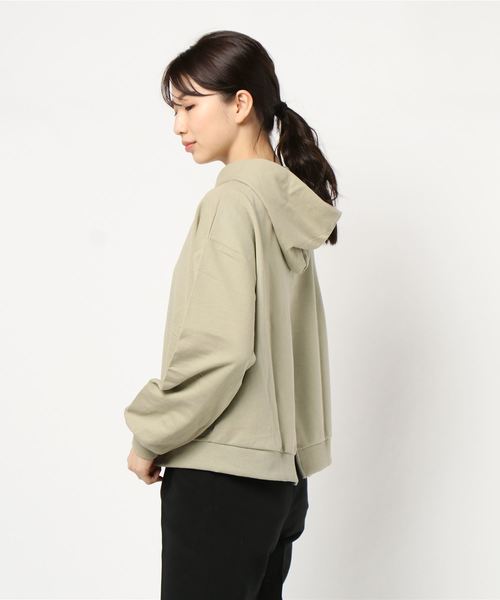 reca（レカ）の「バックスリットパーカー（パーカー・レディース・グレー/アイボリー/グリーン系その他/ブルー系その他・FREE）」の5枚目の写真