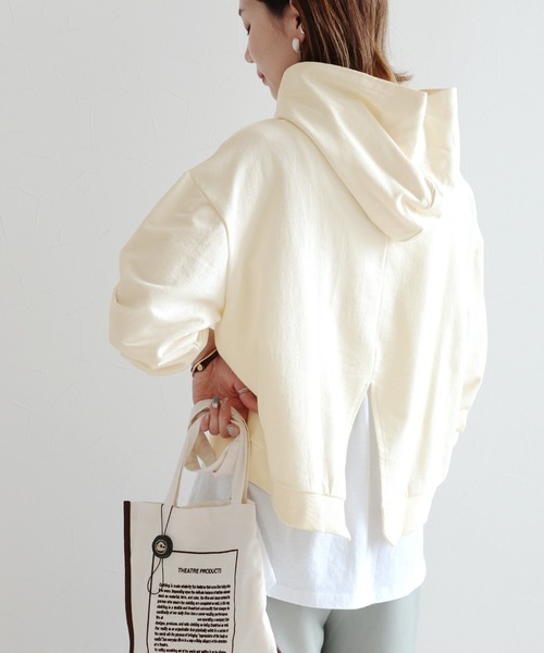 reca（レカ）の「バックスリットパーカー（パーカー・レディース・グレー/アイボリー/グリーン系その他/ブルー系その他・FREE）」の2枚目の写真