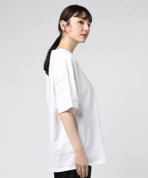 DING(ディング)の「DING/MwfcビッグシルエットTシャツ(Tシャツ/カットソー・レディース・ホワイト/ブラック・FREE)」の4枚目の写真