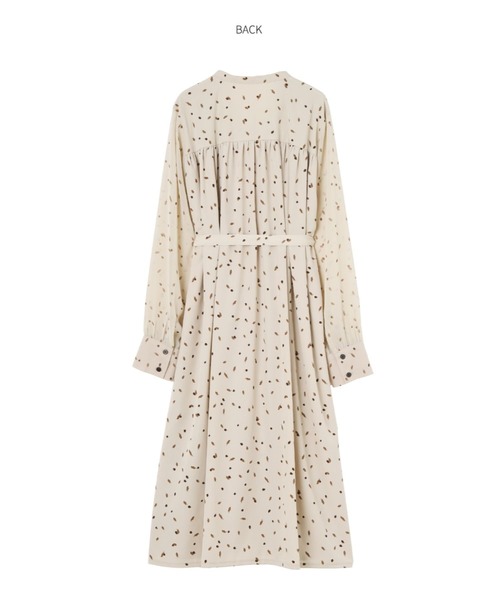 STYLE DELI(スタイルデリ)の「【LUXE】とばしペイント柄ギャザーワンピース(ワンピース・レディース・ブラック/ベージュ・01/02)」の5枚目の写真