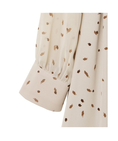 STYLE DELI(スタイルデリ)の「【LUXE】とばしペイント柄ギャザーワンピース(ワンピース・レディース・ブラック/ベージュ・01/02)」の9枚目の写真