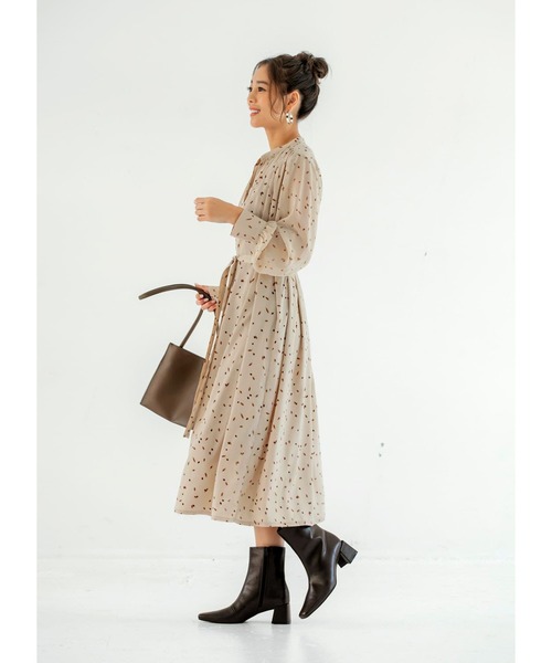 STYLE DELI(スタイルデリ)の「【LUXE】とばしペイント柄ギャザーワンピース(ワンピース・レディース・ブラック/ベージュ・01/02)」の21枚目の写真