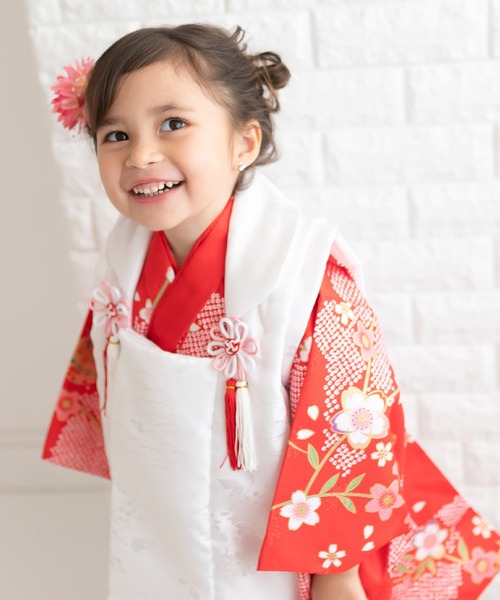 KYOETSU（キョウエツ）の「被布セット 二部式 セパレート 三歳 4点セット (  着物 + 被布 + 伊達衿 + 巾着 )（着物・キッズ・ホワイト系その他4/ホワイト系その他2/ピンク系その他6/パープル系その他/パープル系その他2/ピンク系その他2/イエロー系その他/オレンジ系その他/ピンク系その他5/ブルー系その他/ホワイト系その他/レッド系その他3/ブラック系その他/ブルー系その他2/ピンク系その他/レッド系その他2/ピンク系その他3/ホワイト系その他3/レッド系その他/ピンク系その他4/その他1/その他2/その他3/その他6/その他4/その他5・90-100cm）」の17枚目の写真