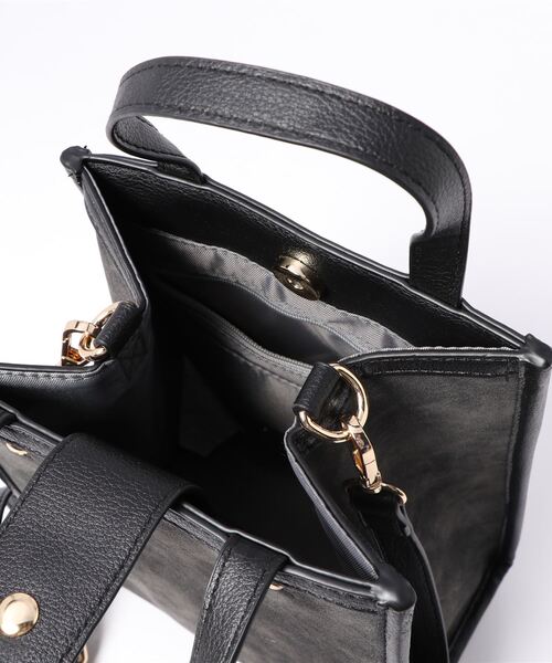 reca（レカ）の「パイピングスクエアトート（ショルダーバッグ・レディース・ブラック/ブラウン/カーキ・ONE SIZE）」の5枚目の写真