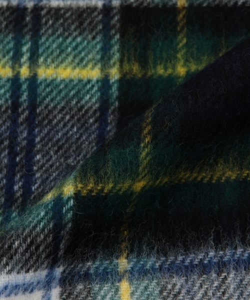 BEAMS BOY(ビームスボーイ)の「HIGHLAND TWEEDS / TARTAN SCARF 14FW(マフラー・レディース・レッド/サックスブルー/ネイビー/グレー/ベージュ/インディゴブルー・ONE SIZE)」の17枚目の写真