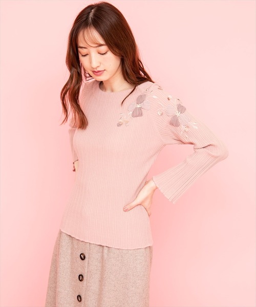 WILLSELECTION - WILL  ハンド刺繍プリーツフラワーリブニット WILLSELECTION（ウィルセレクション）の「ハンド刺繍プリーツ