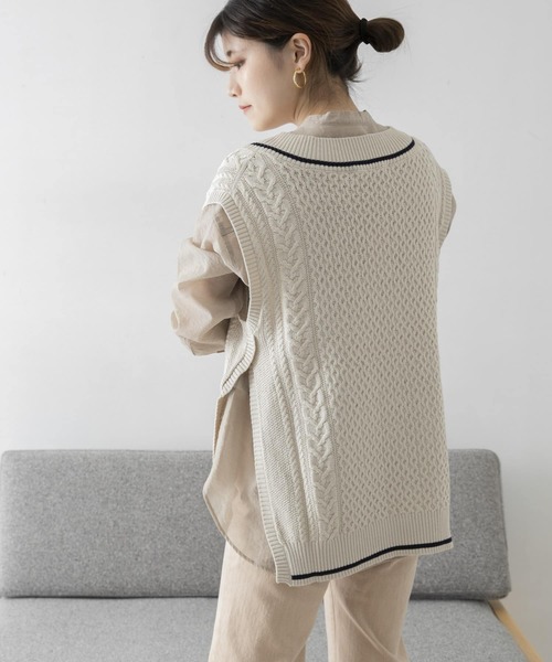 URBAN RESEARCH（アーバンリサーチ）の「ライン入りニットベスト（ベスト）」 WEAR
