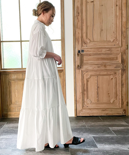 JUNOAH（ジュノア）の「ティアード5分袖スタンドカラーワンピース（ワンピース・レディース・ホワイト/ブラック/ネイビー/グレー/グレイッシュベージュ・MEDIUM/LARGE/X-LARGE）」の6枚目の写真