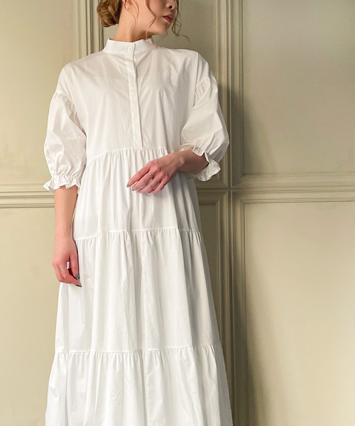 JUNOAH（ジュノア）の「ティアード5分袖スタンドカラーワンピース（ワンピース・レディース・ホワイト/ブラック/ネイビー/グレー/グレイッシュベージュ・MEDIUM/LARGE/X-LARGE）」の8枚目の写真