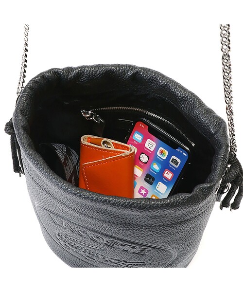 LACOSTE（ラコステ）の「クロコクルー ショルダーバケットバッグ（ショルダーバッグ・レディース・ブラック/イエロー/ピンクベージュ・FREE）」の15枚目の写真