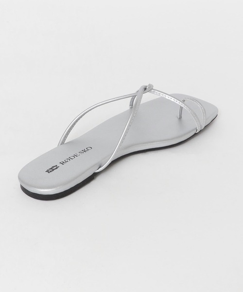 RODE SKO（ロデスコ）の「HETA 細ストラップサンダル（サンダル・レディース・ピンクベージュ/グリーン/シルバー/グリーン系その他・36/37/38）」の18枚目の写真