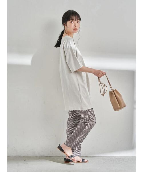 earth music&ecology（アースミュージックアンドエコロジー）の「ドレープカットチュニック　＊（Tシャツ/カットソー・レディース・チャコールグレー/ホワイト系その他2/ピンクベージュ・FREE）」の21枚目の写真