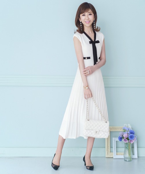 Prima Scherrer(プリマシェレル)の「ニット ワンピース ボウタイ 配色デザイン Prima Scherrer(ワンピース・レディース・ホワイト/ブラック/サックスブルー・S/M)」の2枚目の写真