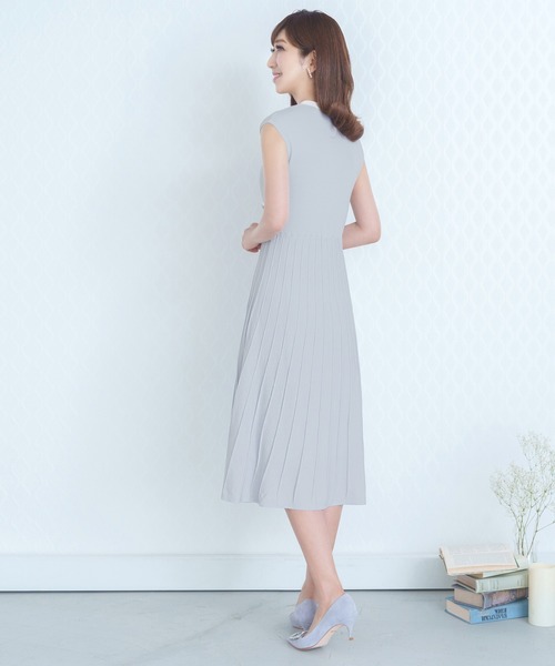 Prima Scherrer(プリマシェレル)の「ニット ワンピース ボウタイ 配色デザイン Prima Scherrer(ワンピース・レディース・ホワイト/ブラック/サックスブルー・S/M)」の5枚目の写真