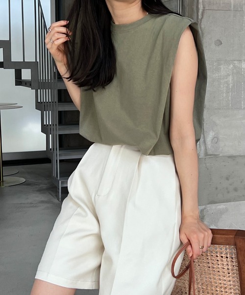 LIAN(リアン)の「天竺フレンチスリーブTシャツ(Tシャツ/カットソー・レディース・ライトベージュ/オフホワイト/ブラウン/ブラック/グリーン/オレンジ/ピンク/ネイビー/カーキ・FREE)」の1枚目の写真