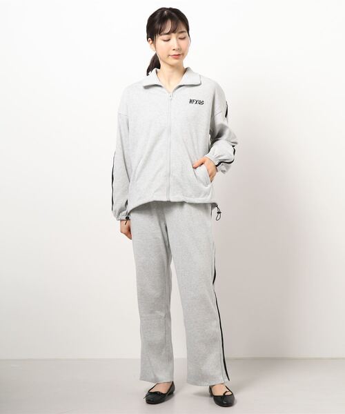 HALEY PESCA(ヘーリーペスカ)の「HALEY PESCA/ラインジャージセットアップ(セットアップ・レディース・グレー/ブラック・FREE)」の2枚目の写真