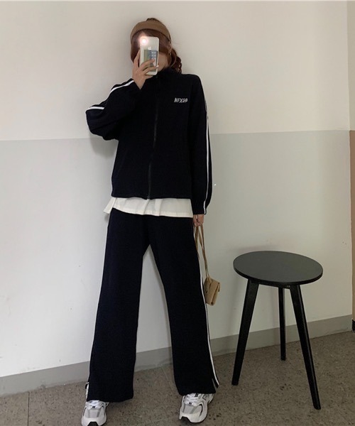 HALEY PESCA(ヘーリーペスカ)の「HALEY PESCA/ラインジャージセットアップ(セットアップ・レディース・グレー/ブラック・FREE)」の8枚目の写真