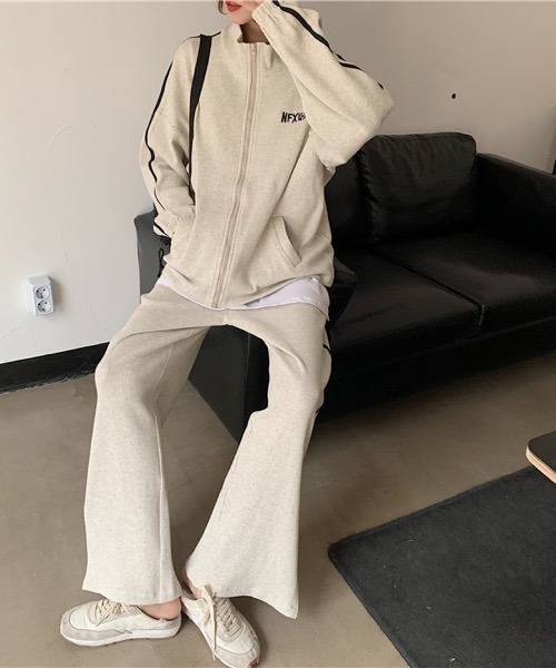 HALEY PESCA(ヘーリーペスカ)の「HALEY PESCA/ラインジャージセットアップ(セットアップ・レディース・グレー/ブラック・FREE)」の21枚目の写真