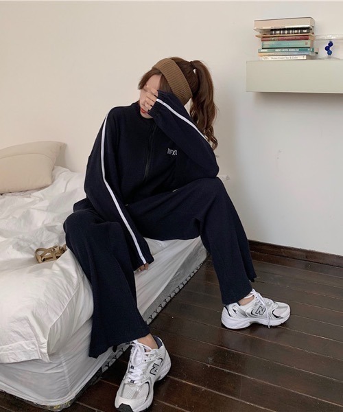 HALEY PESCA(ヘーリーペスカ)の「HALEY PESCA/ラインジャージセットアップ(セットアップ・レディース・グレー/ブラック・FREE)」の18枚目の写真