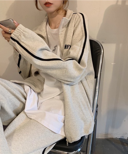 HALEY PESCA(ヘーリーペスカ)の「HALEY PESCA/ラインジャージセットアップ(セットアップ・レディース・グレー/ブラック・FREE)」の14枚目の写真